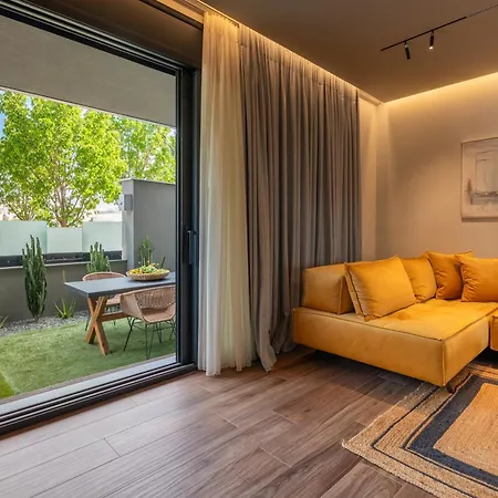 Nama Iconic South Vólos