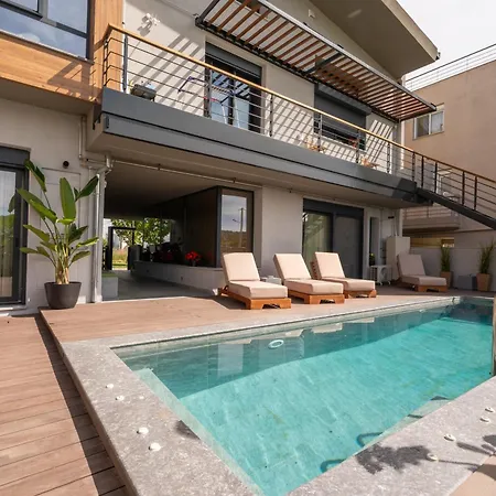 Nama Iconic South Vólos