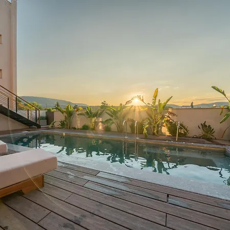 Nama Iconic South * Vólos