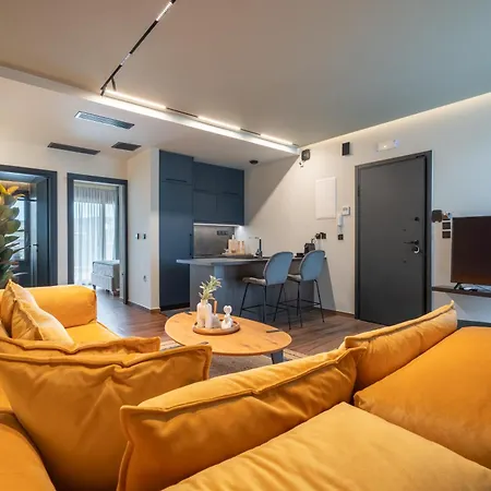 Nama Iconic South فولوس